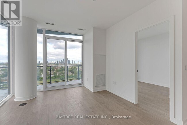 Photo - 36 Zorra St Unit 904