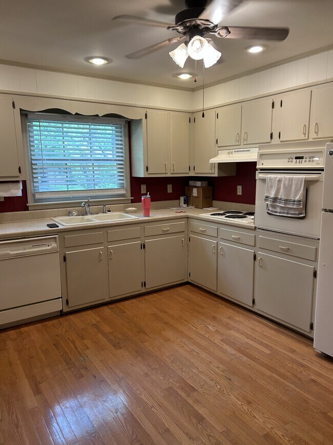 Photo - 106 Sherwood Dr