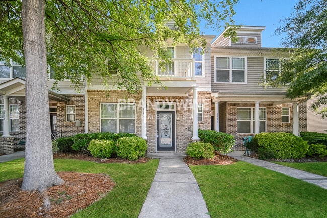 Building Photo - 2373 Bigwood Trail