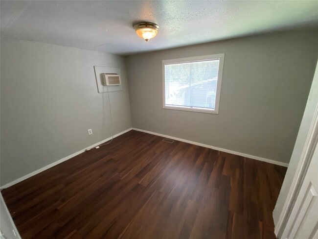 Photo - 109 Birchwood Dr