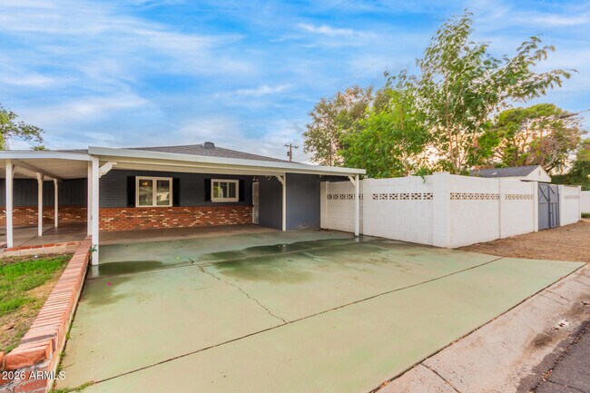 Photo - 7340 N 7th Ave