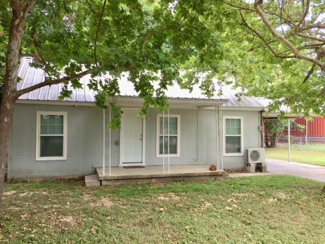 Building Photo - 688 Martindale Rd