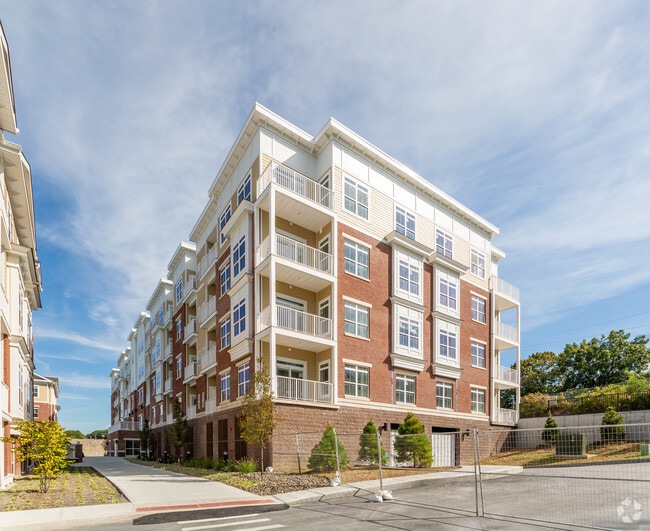 Photo - One Dutchess Luxury Waterfront 1, 2, & 3 Bedroom Apartments homes