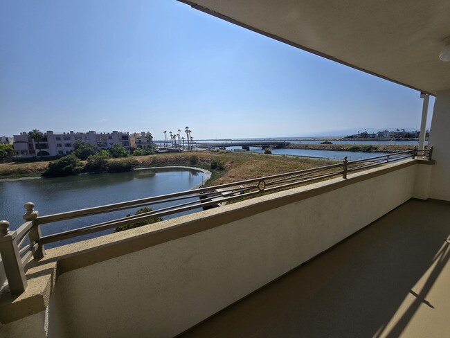Photo - Laguna Del Rey Apartments