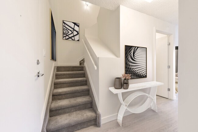 Photo - Ermineskin Place