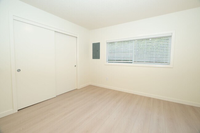Photo - Stylishly Renovated 1 Bedroom in a Pet Friendly Irvington Flat! Unit CI1927