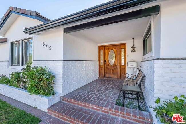 Photo - 5515 Longridge Ave