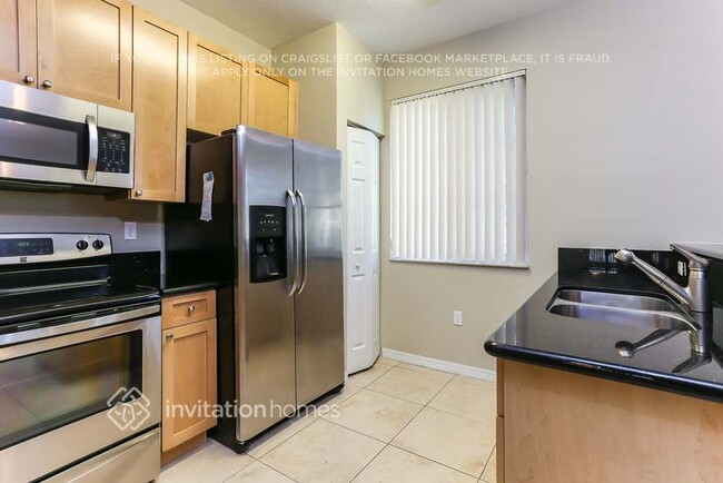 12421 SW 50th Ct
