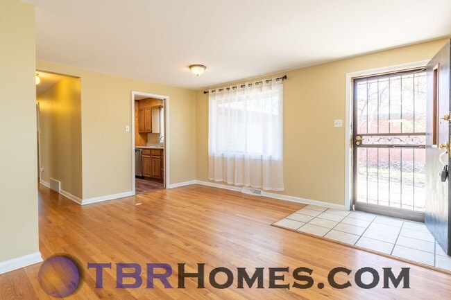 Photo - 180 Agate Way