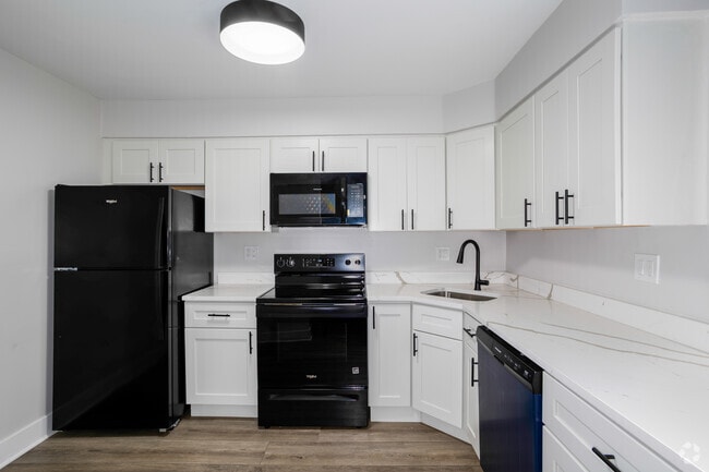 2BR, 2BA - 1,100SF - Kitchen