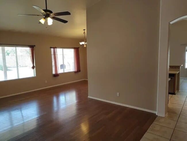 Photo - 671 E Kent Ave