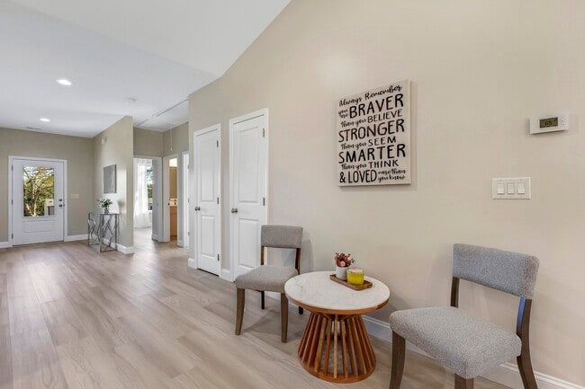 Photo - 190 Weaver Line Unidad A