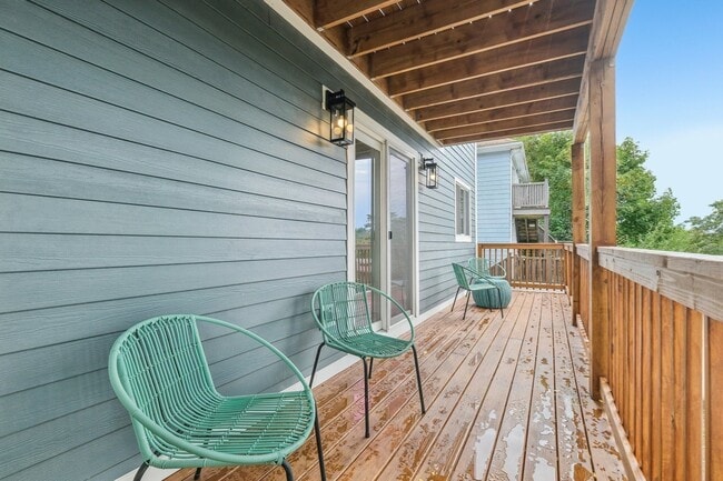 34 Larch St