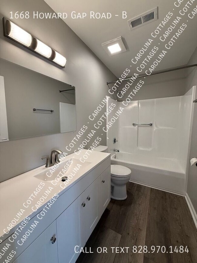 Photo - 1668 Howard Gap Rd Unidad B