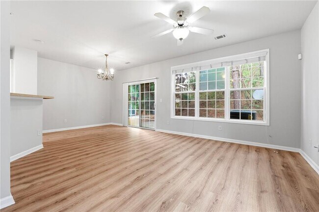 Photo - 1006 Ivydale Cir
