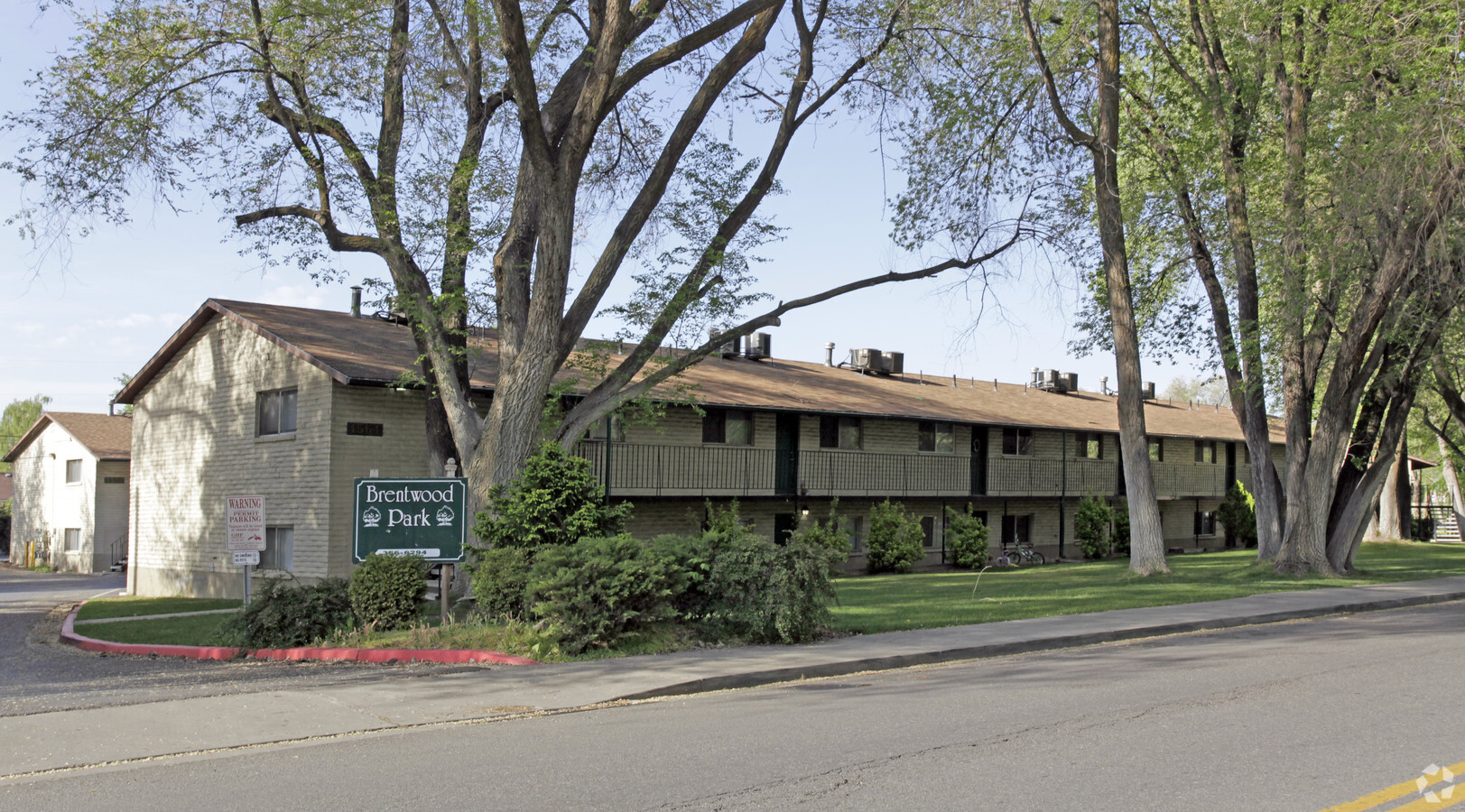 Photo - Moon River Apartments