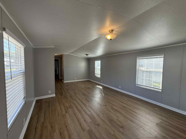 Photo - 1236 N Oaklane Rd