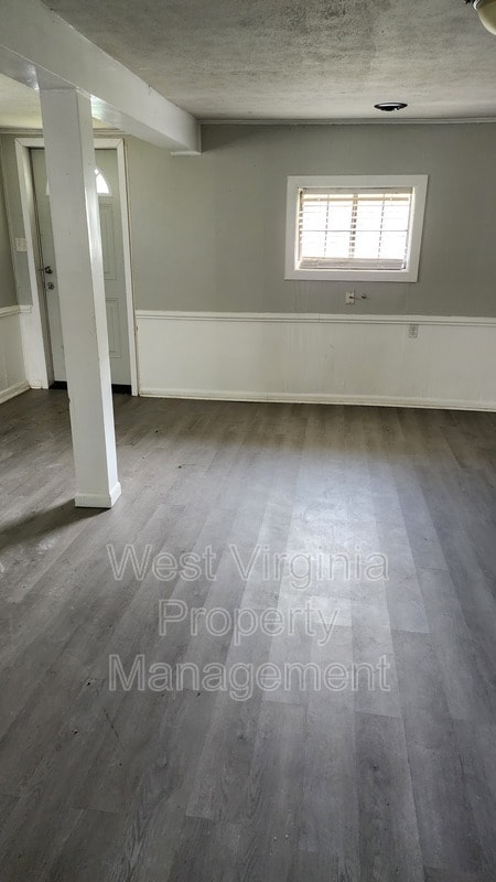 Photo - 132 S Hill St