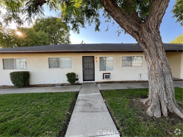 Building Photo - 26098 10th St Unit 7 Rental