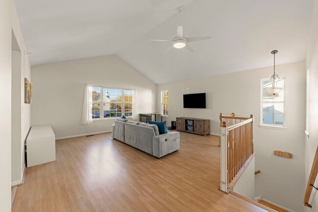 Photo - 2513 Dickens Dr