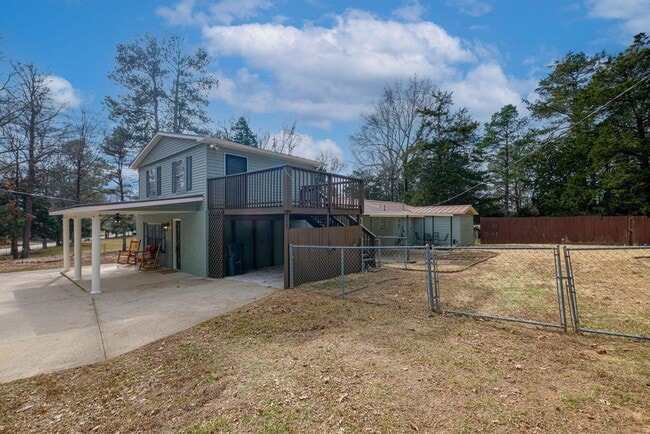 Photo - Newly Renovated - Move In Ready Home! 5 Bedrooms 3 Bathrooms