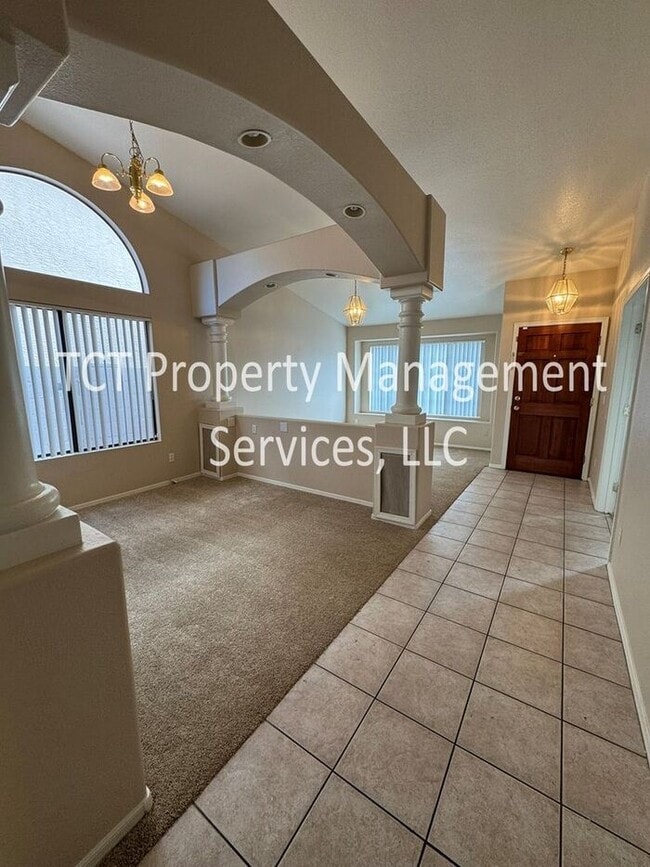 Great Home In Val Vista Lakes!