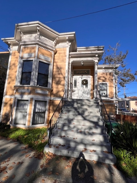 Building Photo - 2065 Alameda Ave Unit B