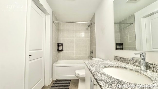 Photo - 205 W Oak Trl