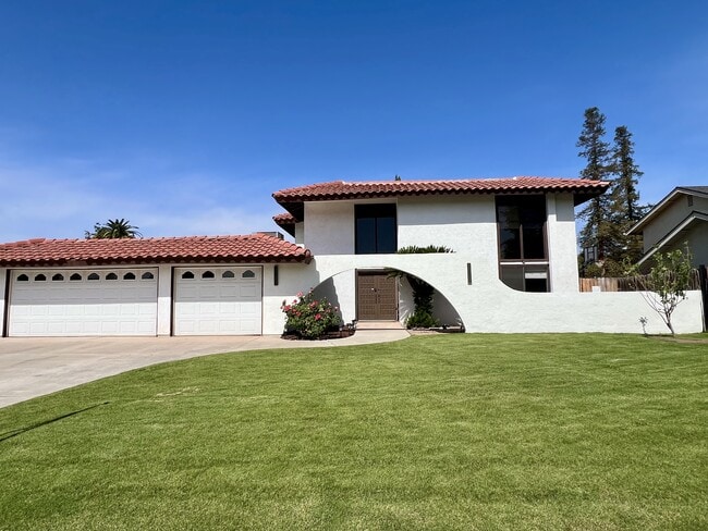 Building Photo - 6508 Landfair Dr