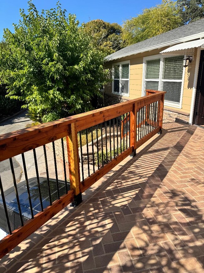 Cubierta delantera - 56 Glenaire Dr Casa