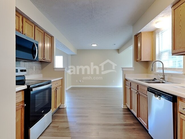 Photo - 530 Delaware Crossing