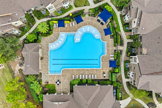 Alternar - Cortland North Haven