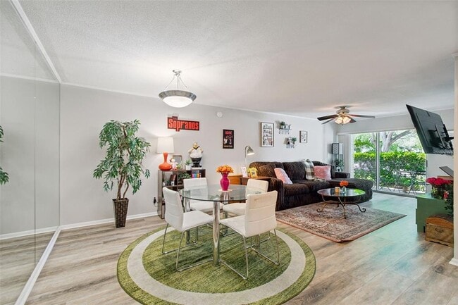 Photo - 3325 Bayshore Blvd Unit #D14