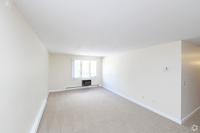 2 BR, 1 BA