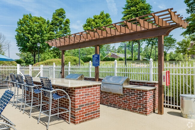 Pool Grill Area - Highbrook
