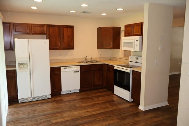 Photo - 1935 SW 31st Ave Unit 102
