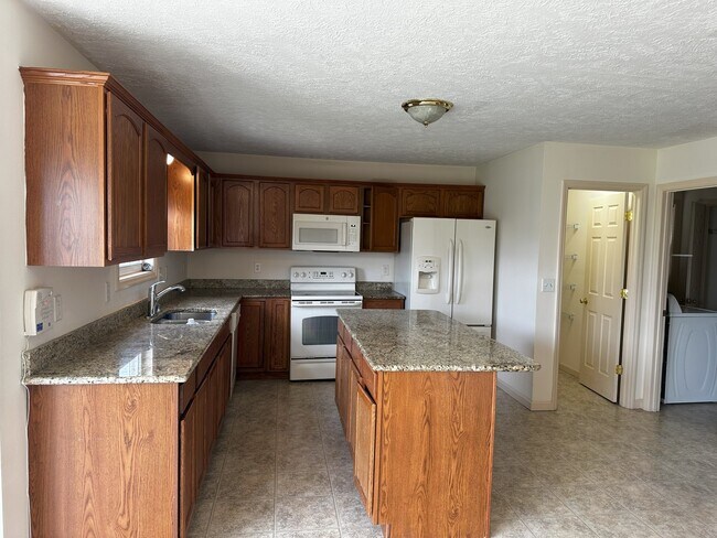 3922 Wildflower Dr