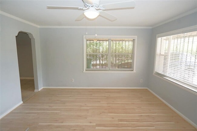 Photo - 207 N Gomez Ave