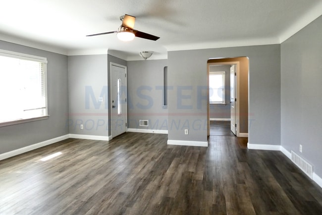 827 Wall St