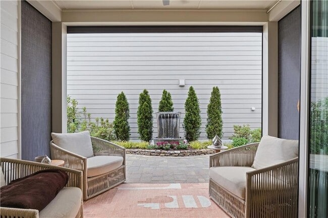 Photo - 158 Kingwood Dr