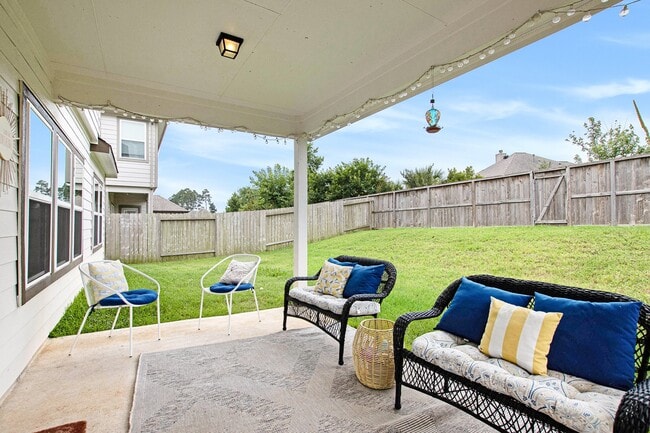 Photo - 40557 Mostyn Lake Dr