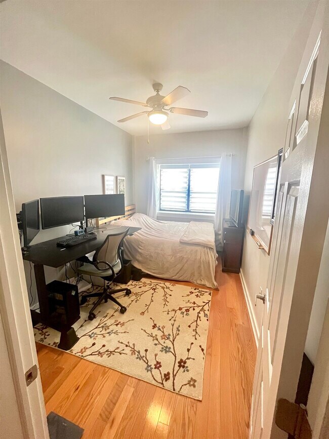 Photo - 422 Bloomfield St Unit 1R