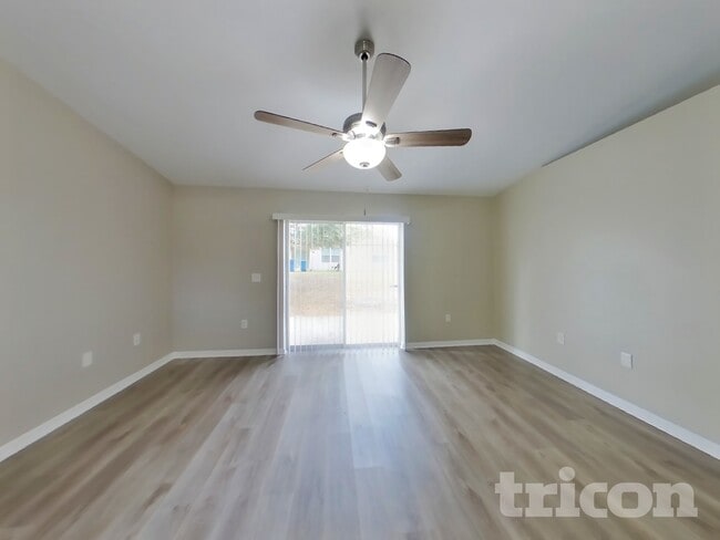 Photo - 339 Squires Grove Dr