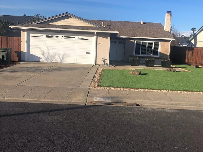 457 Chesapeake Ave