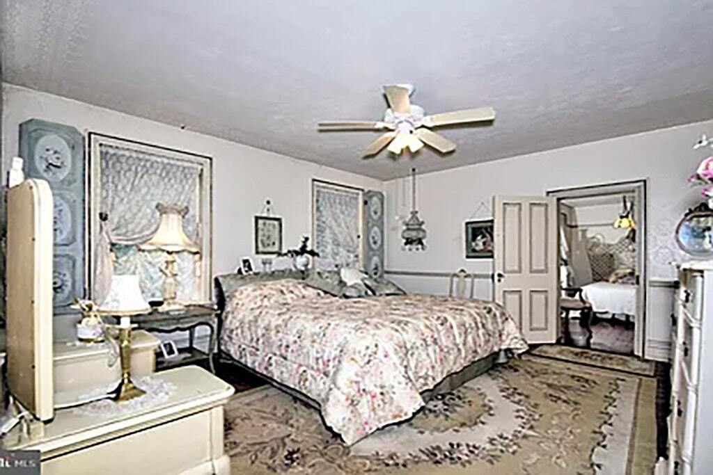 Photo - 42 Main St N