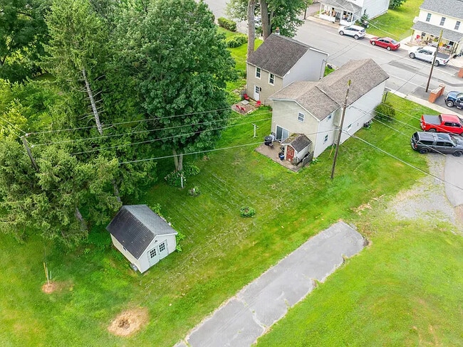 Photo - 579 W Mahoning St