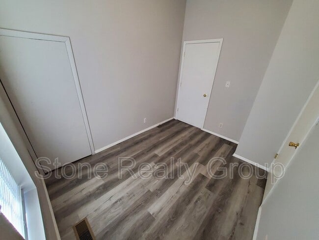 Photo - 1657 5th Ave