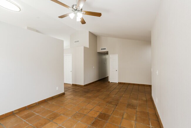 Photo - 3616 N Copenhagen Dr