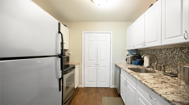 Photo - 81 Richmond Blvd Unit 1B