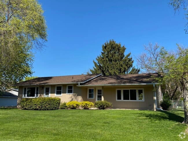 Building Photo - 3148 Edgewater Dr Rental